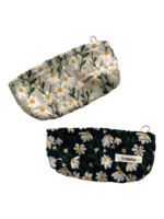 Trousse de maquillage brodée fleurie pâquerettes punch needle présentation petits modèles Trousse de maquillage brodée fleurie pâquerettes punch needle présentation petits modèles