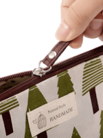 Trousse maquillage femme en tissu motifs nature et animaux détails zip Trousse maquillage femme en tissu motifs nature et animaux détails zip