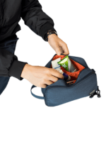 Borsa da bagno per uomo con scomparti e tasche interne, monocolore, presentazione vista dall'interno Borsa da bagno per uomo con scomparti e tasche interne, monocolore, presentazione vista dall'interno