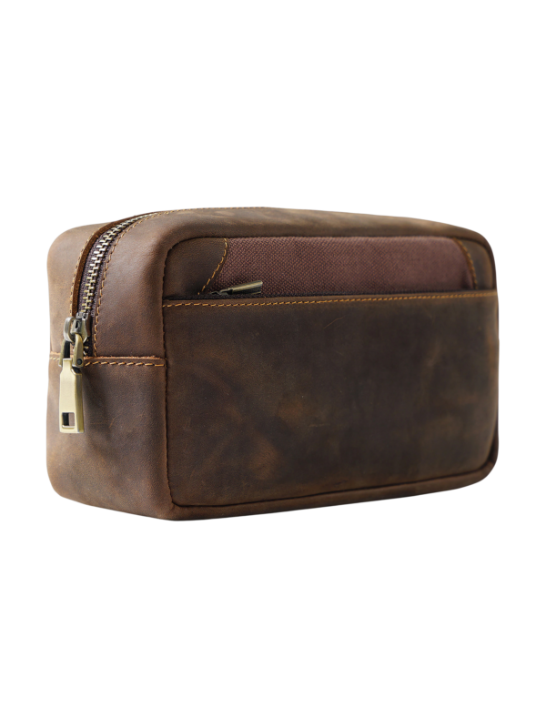 Petite trousse en cuir toilette simple compartiment et pochette en cuir brun avec zip compacte pour voyage 4.png