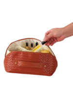 Trousse de maquillage tressée pour rangement cosmétique plusieurs compartiments en similicuir vue intérieure face