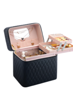 Vanity case de maquillage rigide complet multiple compartiment design embossé matelassé avec miroir doublé rose chic équipé mi ouvert avec accessoires Vanity case de maquillage rigide complet multiple compartiment design embossé matelassé avec miroir doublé rose chic équipé mi ouvert avec accessoires